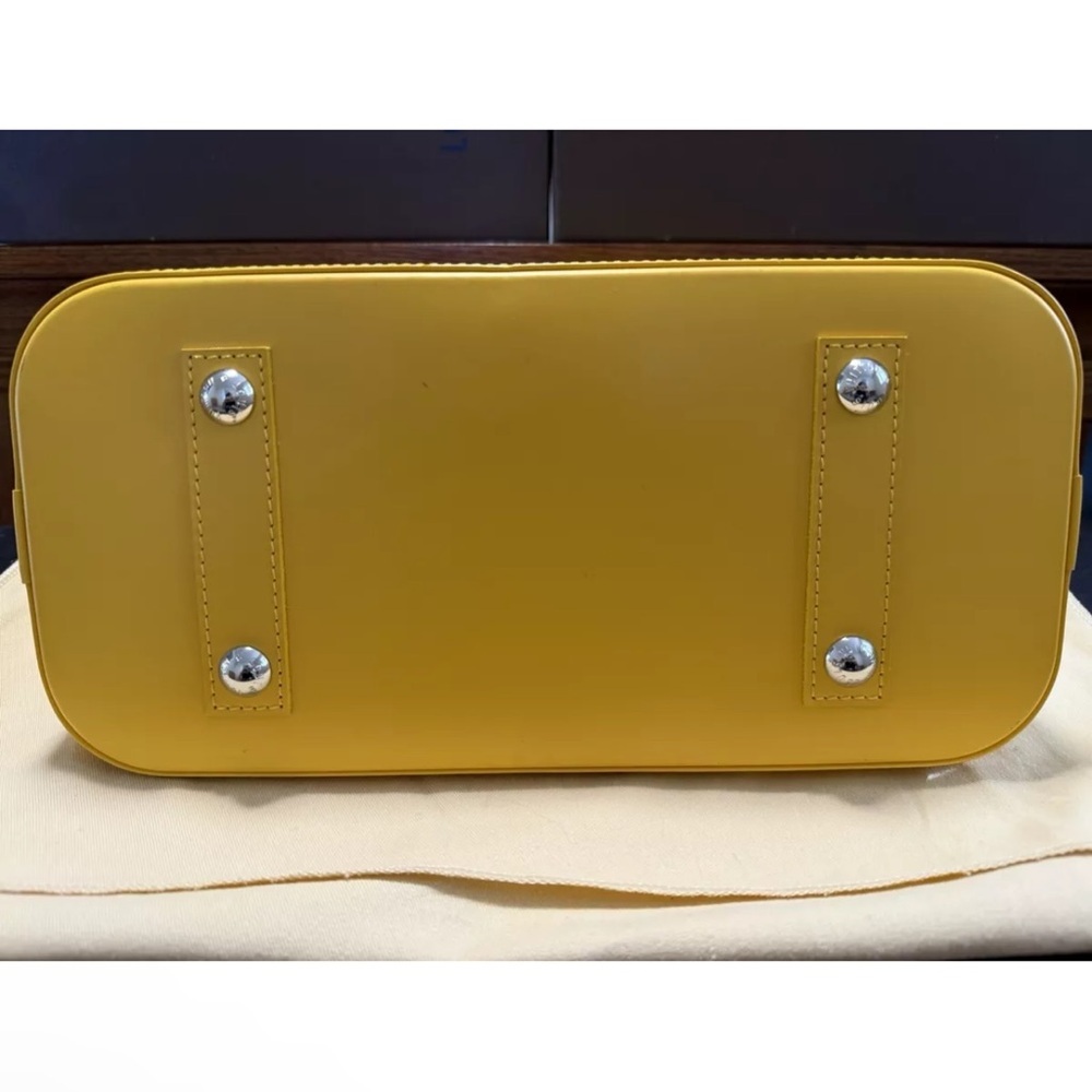 Louis Vuitton LV Alma PM Epi Leather Handbag Satchel - Yellow / Citron - Picture 8 of 13